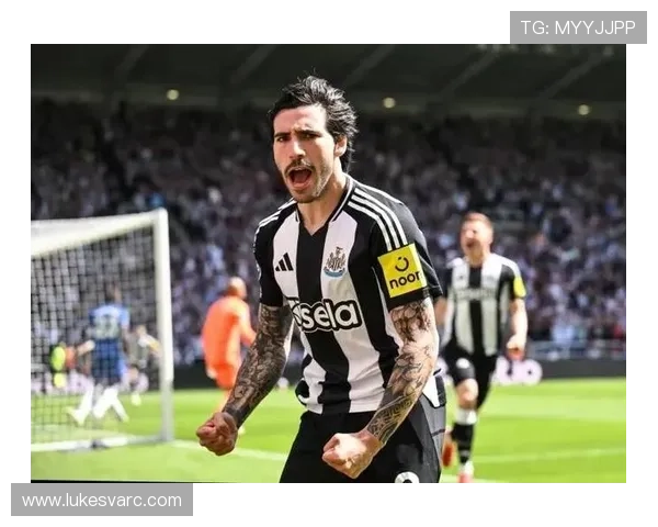 托纳利中场屏障作用凸显,防守表现稳健 托纳利中场屏障作用凸显,防守表现稳健