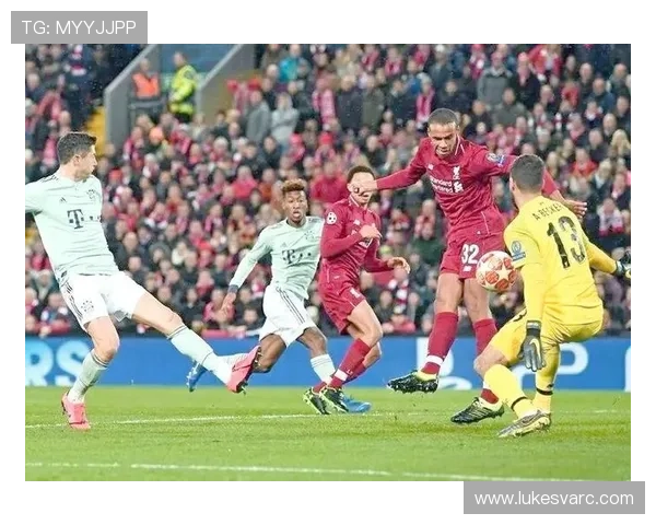 拜仁防守体系漏洞频出,球队稳定性面临考验,对赛季竞争格局产生影响 拜仁防守体系漏洞频出,球队稳定性面临考验,对赛季竞争格局产生影响