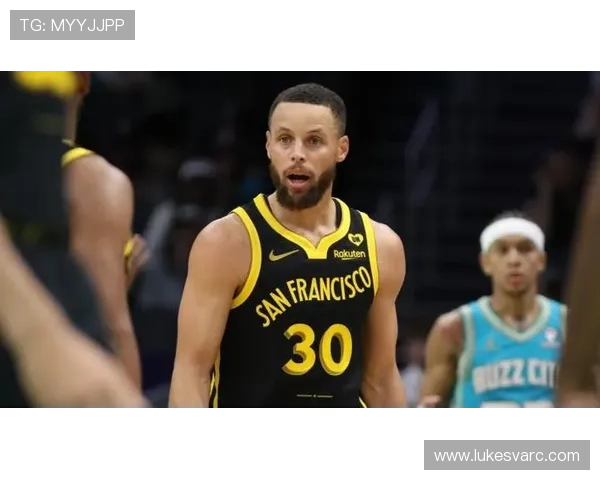 谢泼德无球跑动制造空位，提升绿军外线效率